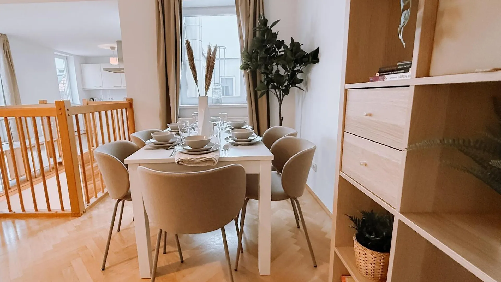 90Qm, 3 Bedrooms, Near Schoenbrunn, Balcony - Axara Housing Βιέννη Διαμέρισμα